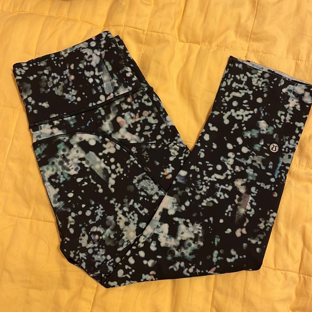 EUC LuLuLemon Tights sz 8